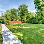 Tree-Lined Indianapolis Home About 10 Mi To Downtown!